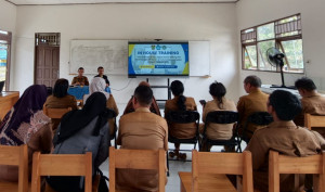 Kegiatan IHT Pemanfaatan Kelas Digital Huma Betang dan Optimalisasi IFP dalam Proses Belajar Mengajar